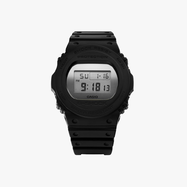 [ประกันร้าน] G-Shock นาฬิกาข้อมือผู้ชาย รุ่น DW-5700BBMA-1DR-S Silver Dial Black 